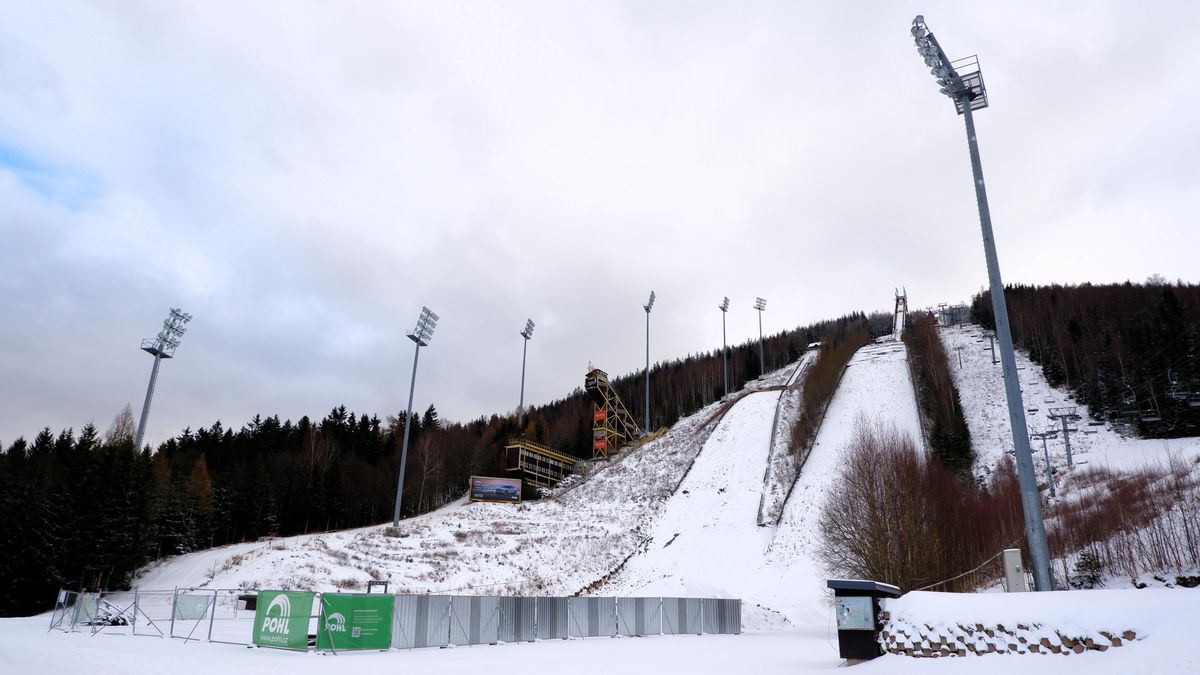 Oprava můstků v Harrachově přerostla ve spor, který otřásl skokanským sportem